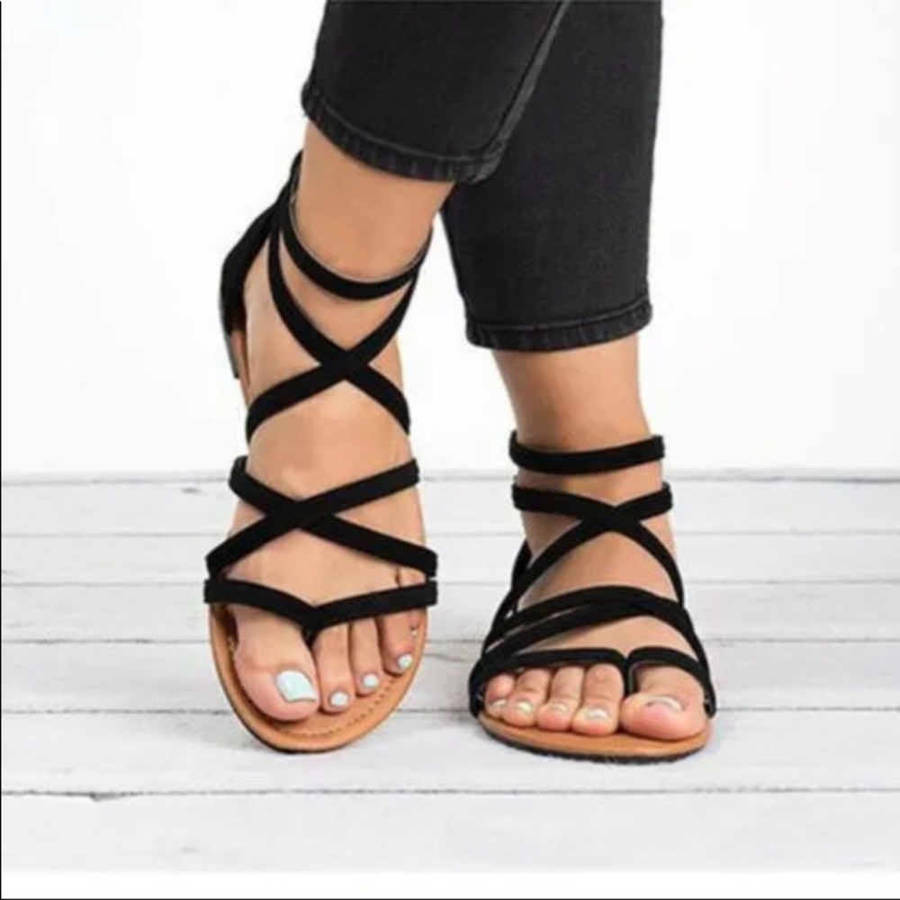 BRAND NEW BESTON GLADIATOR SANDALS SIZE 5.5